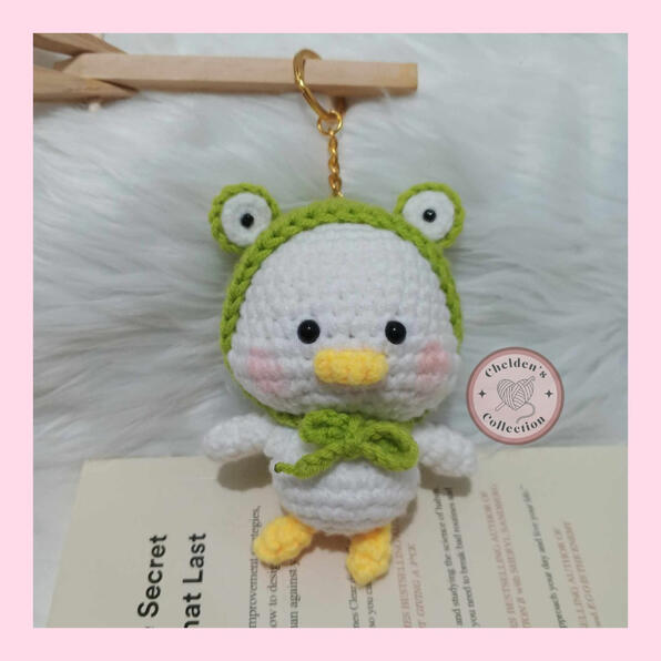 Big Duck w/ Frog Hat ₱216